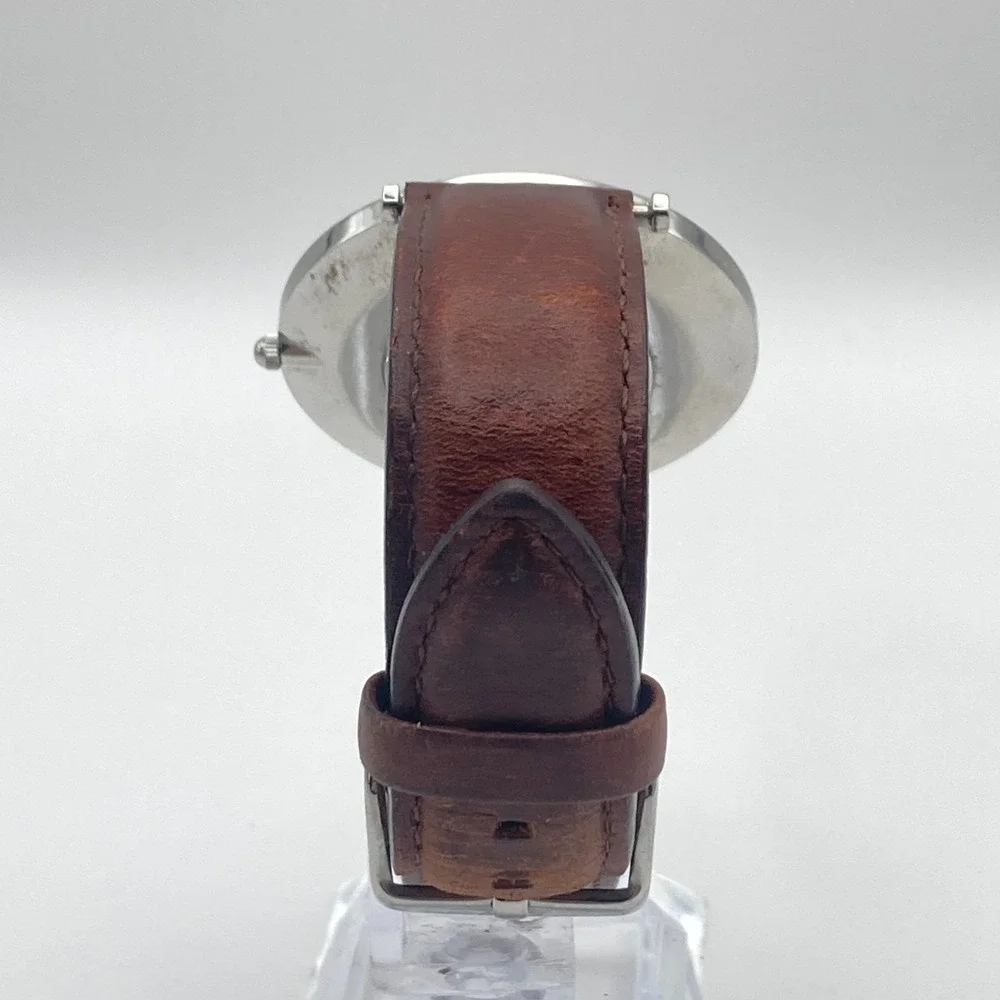 Daniel Wellington Men's Watch 41mm Silver Tone Leather WR 30M New Battery 8.5